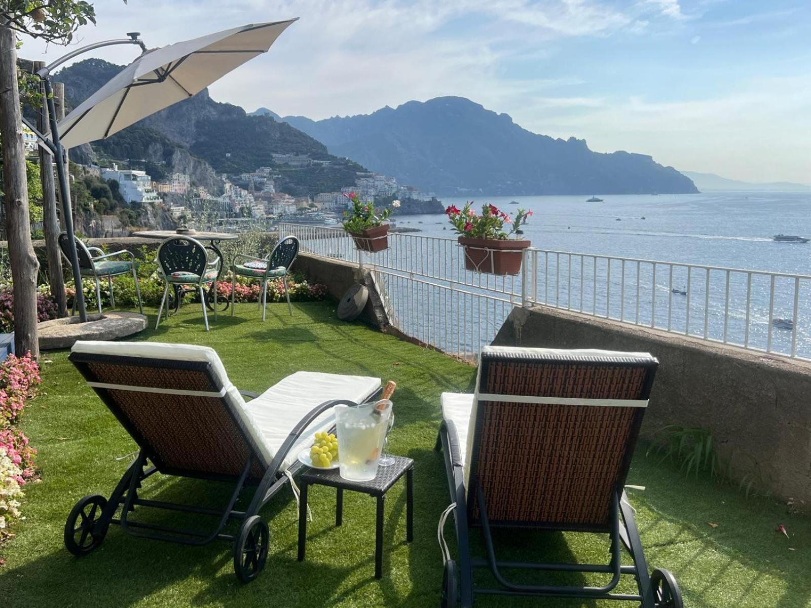 Appartamento Di Raphael Con Discesa Privata Al Mare Amalfi Extérieur photo