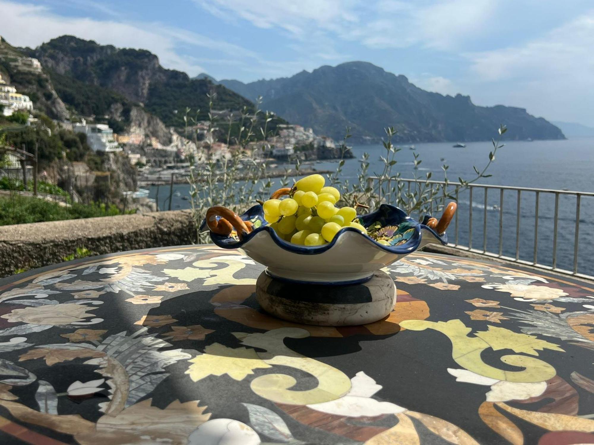 Appartamento Di Raphael Con Discesa Privata Al Mare Amalfi Extérieur photo